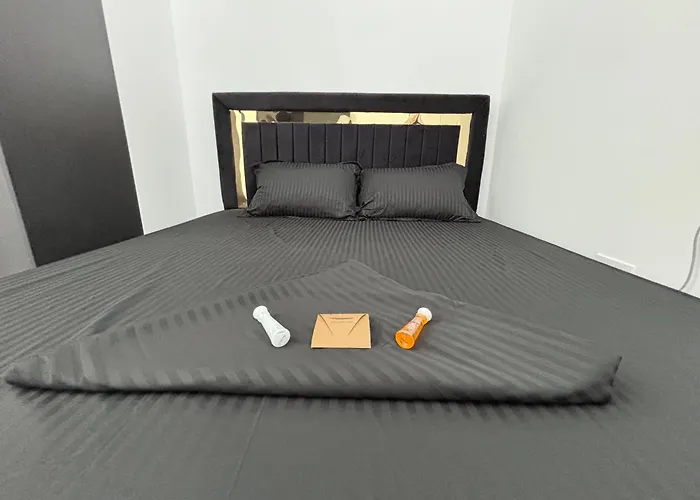 公寓 Cozy Elegant 1 Bedroom *